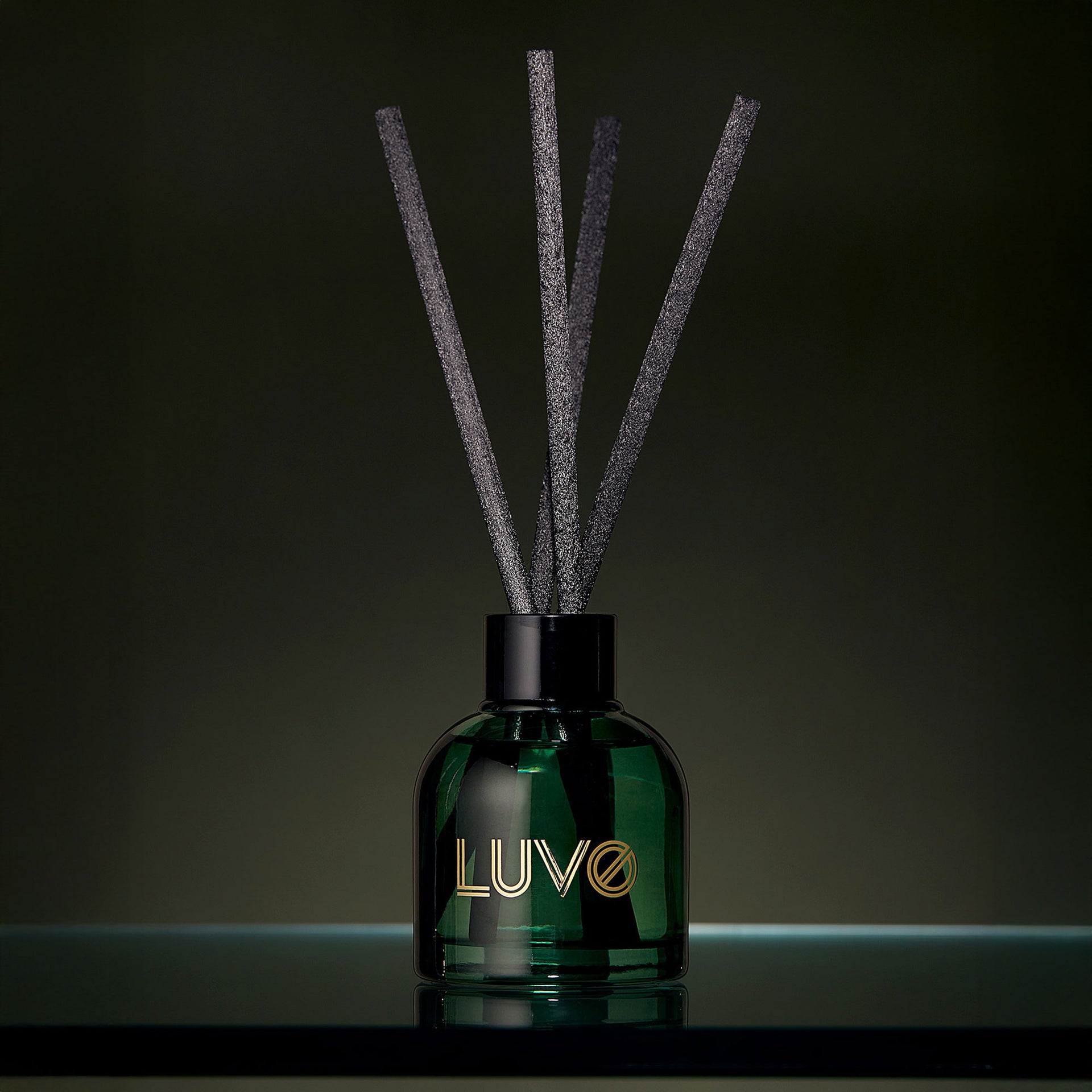 Sweet Brier Rose & Cardamom Reed Diffuser - LUVO Candles | Bougies