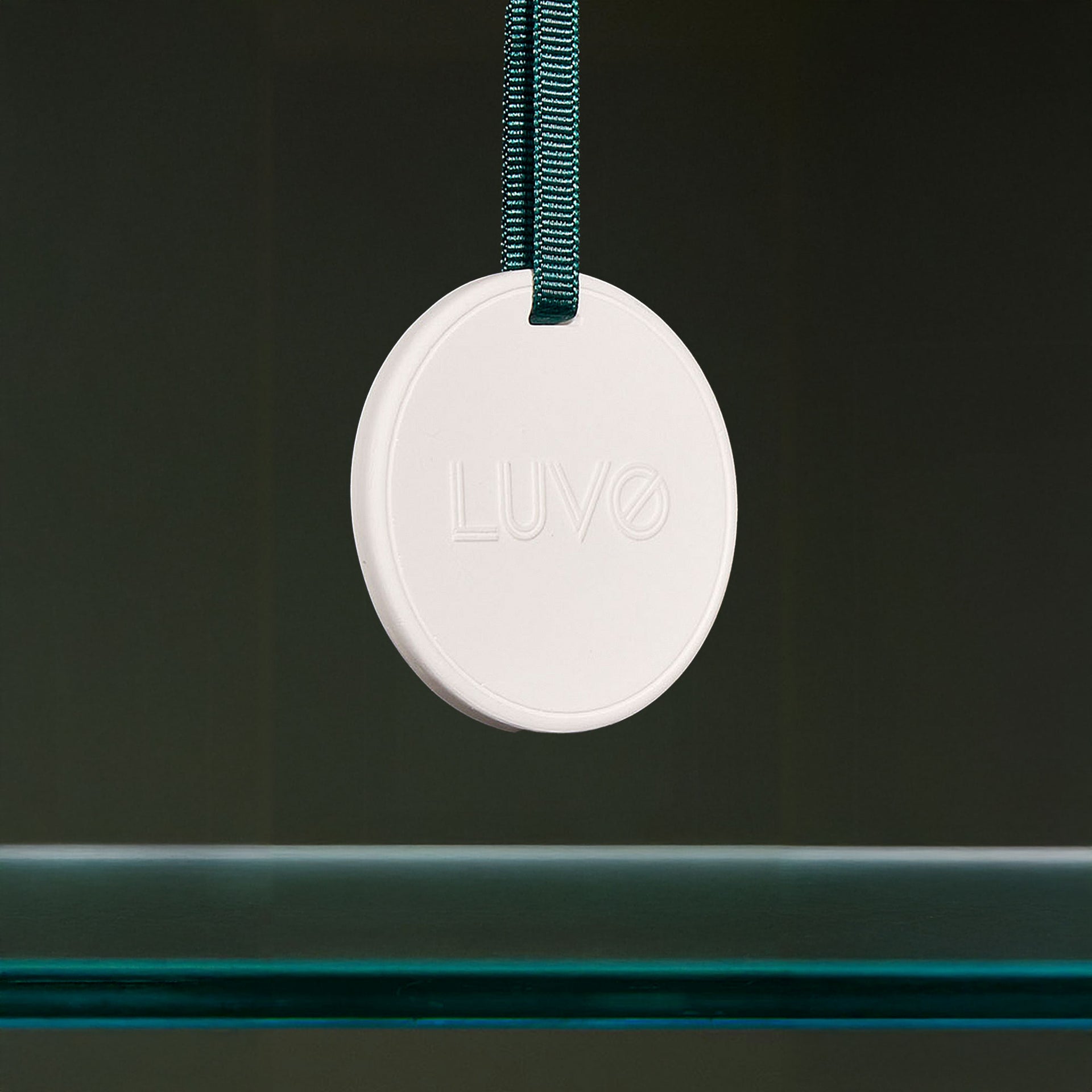 Lavender & Bergamot Scented Porcelain Medallion - LUVO Candles | Bougies